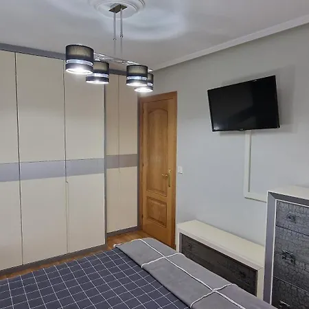 Balmes 8 - 6 Pax Centrico Y Plaza De Garaje - Vut-4831-as דירה גיחון