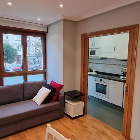 Balmes 8 - 6 Pax Centrico Y Plaza De Garaje - Vut-4831-as * גיחון